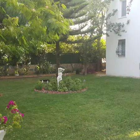 Hotel apartamentowy Bitez Sea Front *